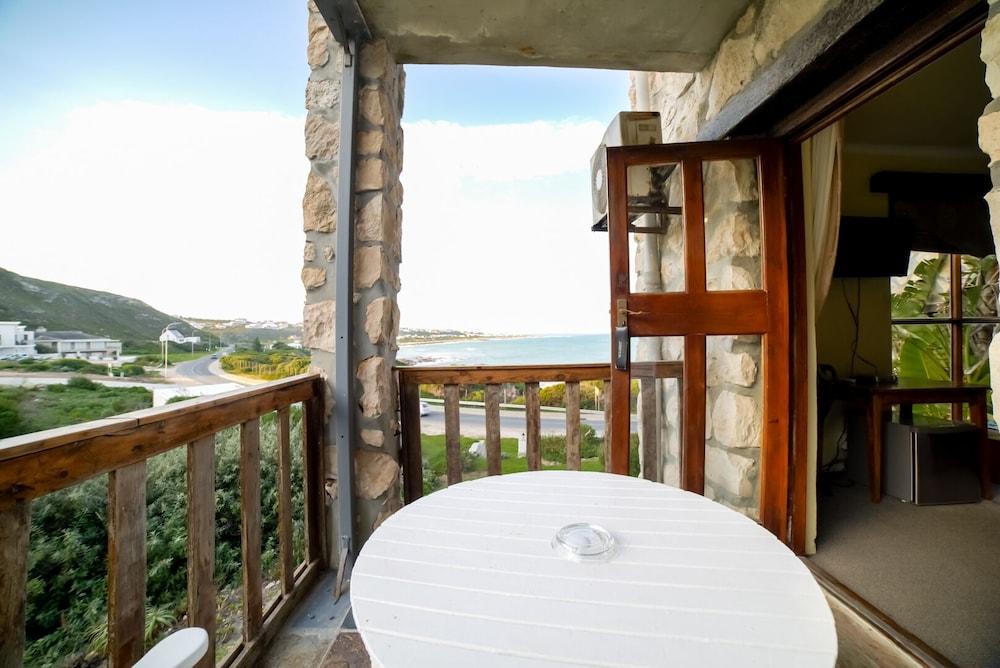 Agulhas Country Lodge Exterior photo